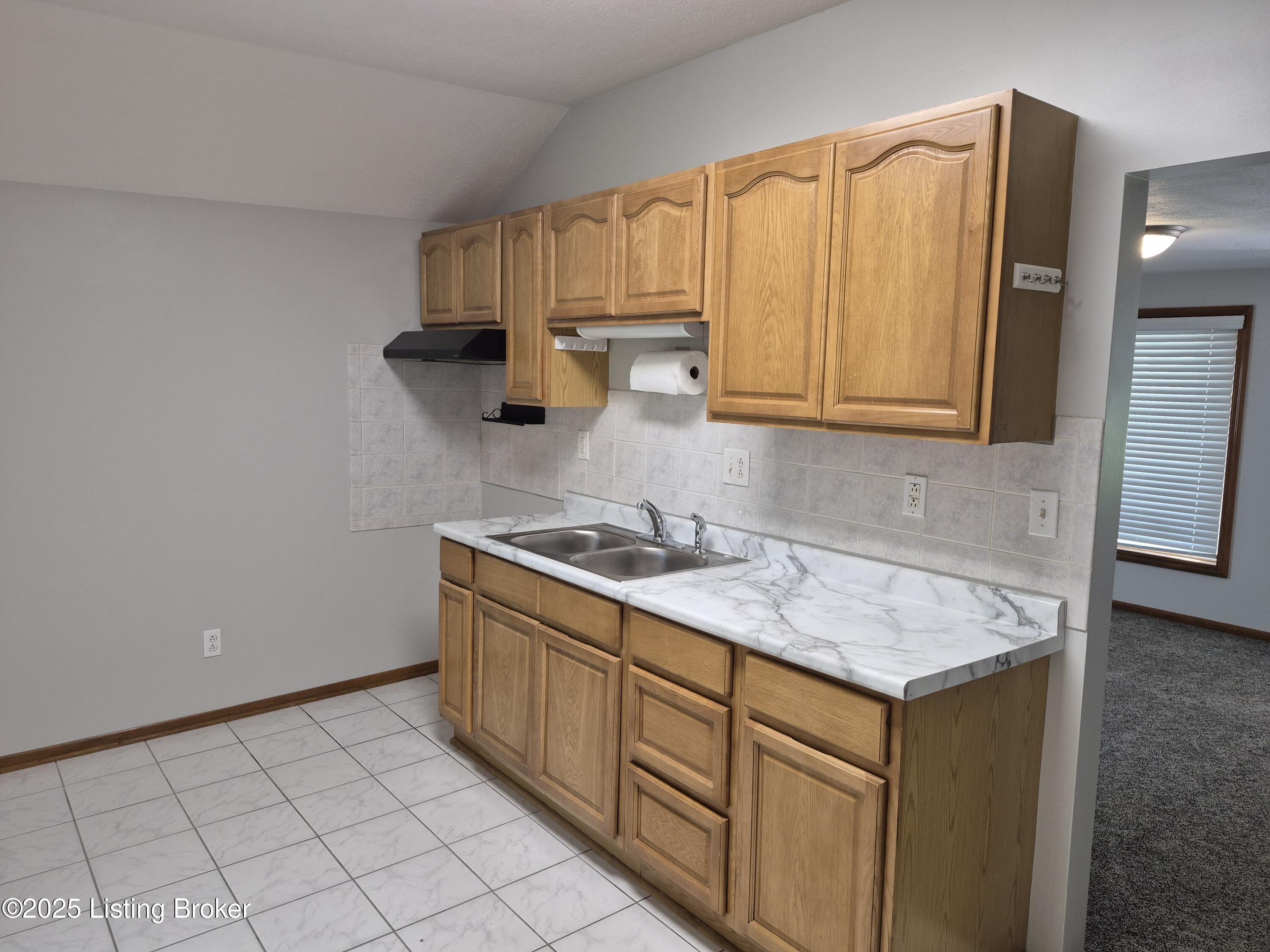 810 Packard Ave, Louisville, Kentucky image 6