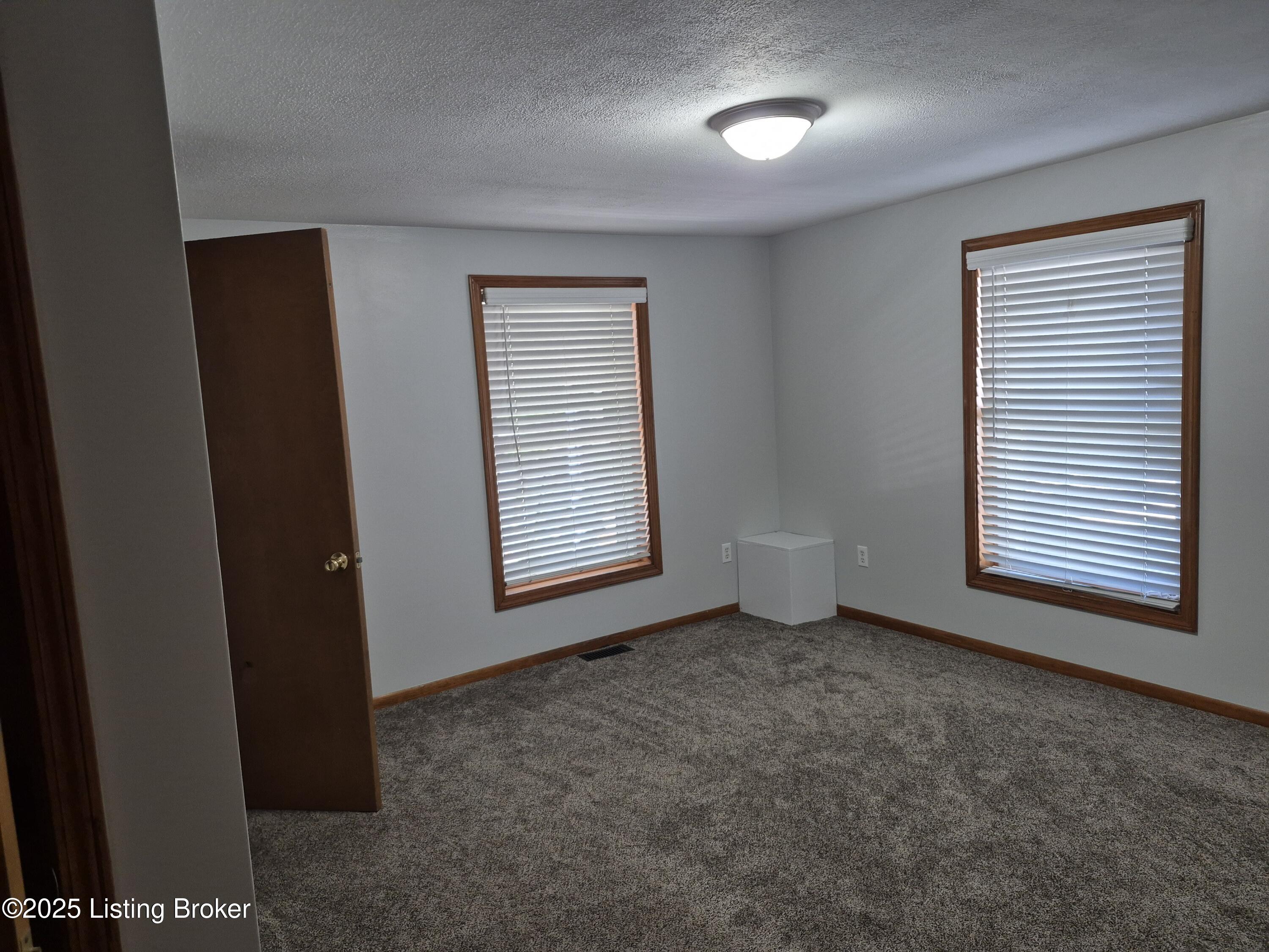 810 Packard Ave, Louisville, Kentucky image 4