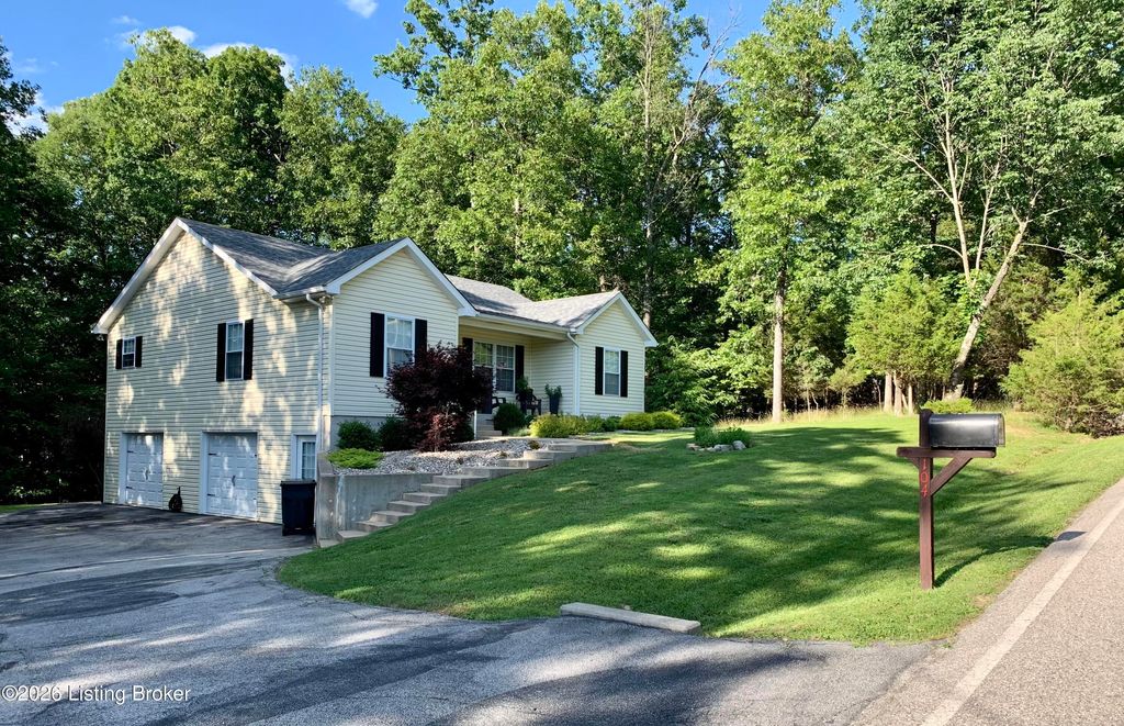 Photo of 104 Wintergreen Rd, Brandenburg, KY 40108 (MLS # 1713988)