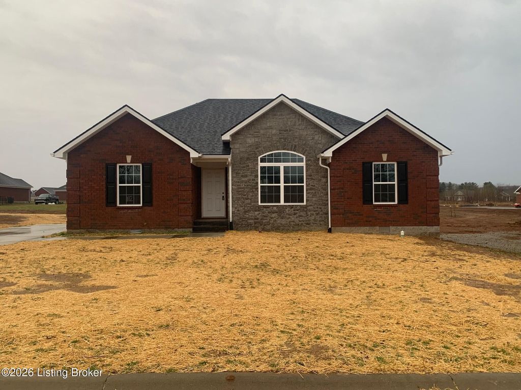Photo of 145 Durango Dr, Coxs Creek, KY 40013 (MLS # 1710247)