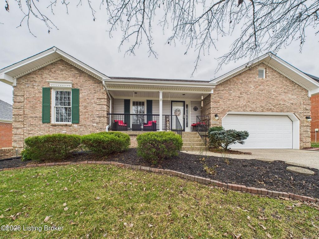 Photo of 9502 Farmstead Ln, Louisville, KY 40291 (MLS # 1706040)
