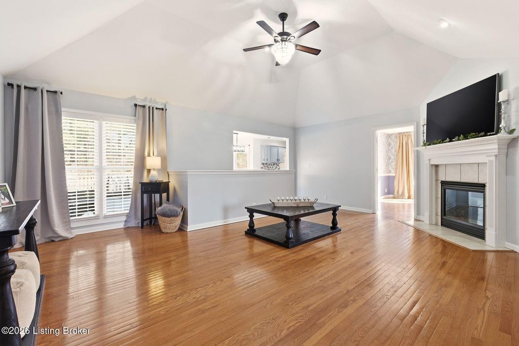 Photo of 1011 Barbizon Dr, Goshen, KY 40026 (MLS # 1709383)