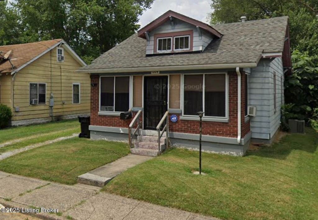 Photo of 1209 Sale Ave, Louisville, KY 40215 (MLS # 1705943)