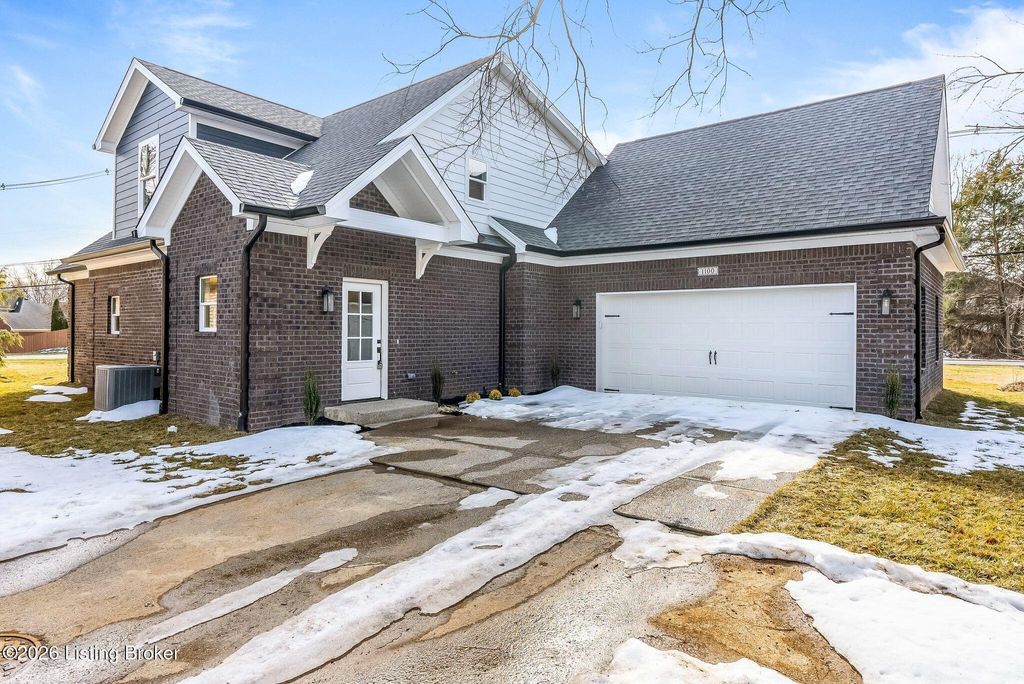 Photo of 1100 Silvercrest Ln, Louisville, KY 40223 (MLS # 1709073)