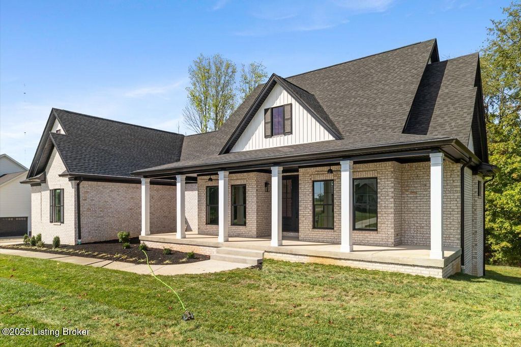 Photo of 4900 Sycamore Ridge Ln, La Grange, KY 40031 (MLS # 1699877)