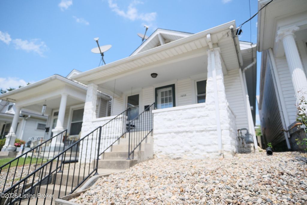 Photo of 1033 Sylvia St, Louisville, KY 40217 (MLS # 1716300)