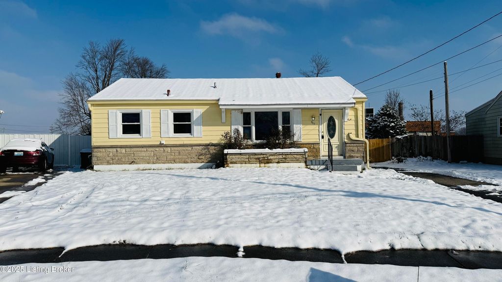 Photo of 307 E Southside Ct, Louisville, KY 40214 (MLS # 1705390)