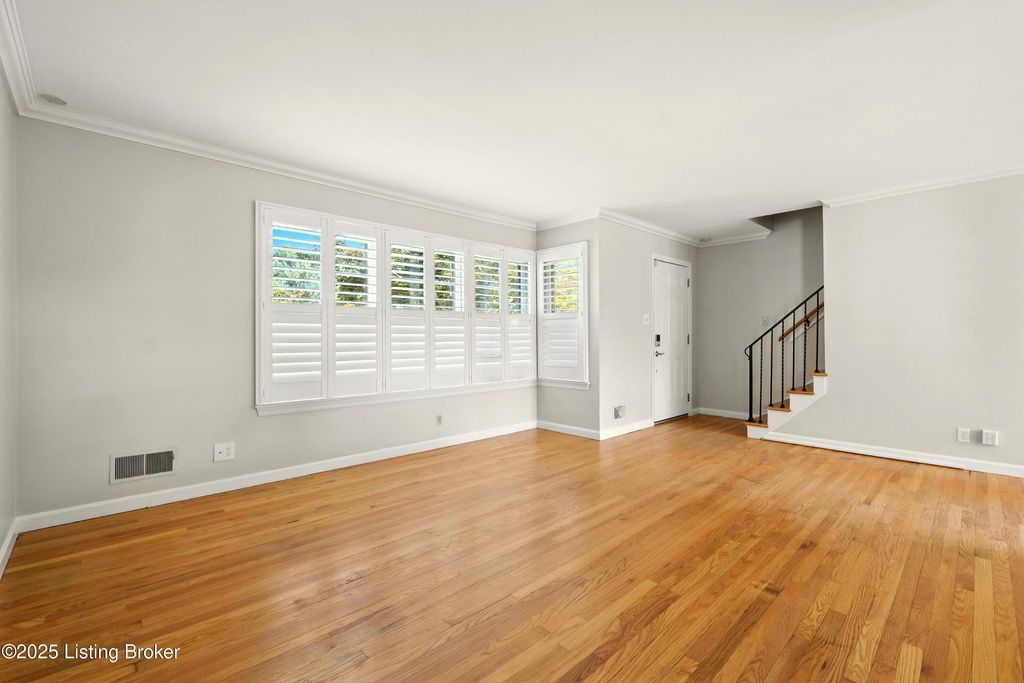 Photo of 3434 Allison Way, Louisville, KY 40220 (MLS # 1704163)