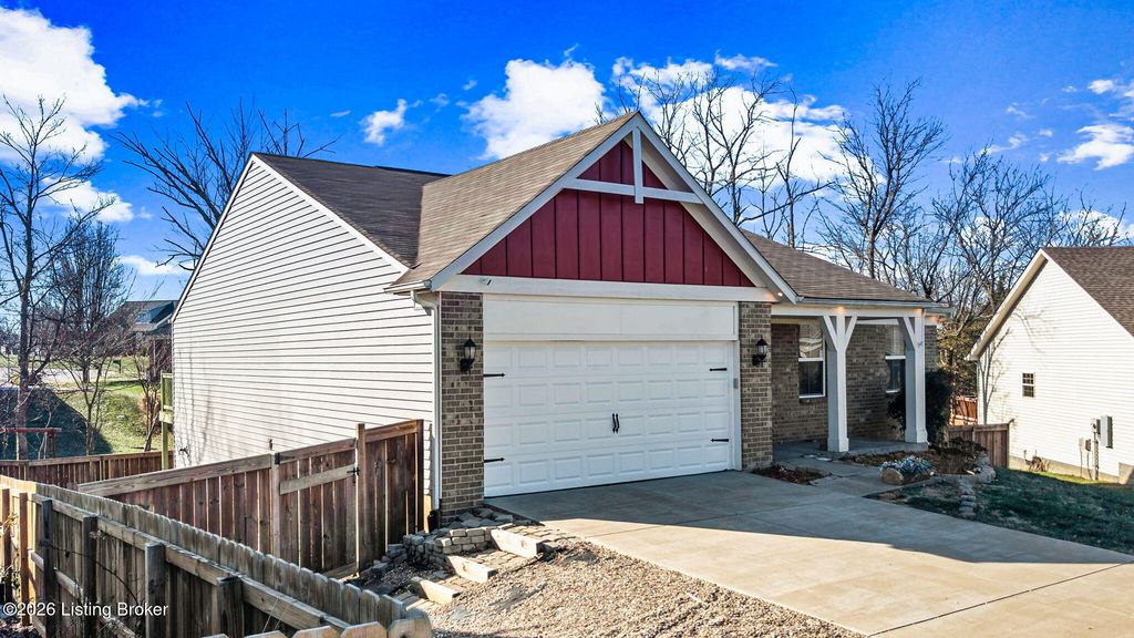 Photo of 214 Garnette Ct, Mt Washington, KY 40047 (MLS # 1709569)