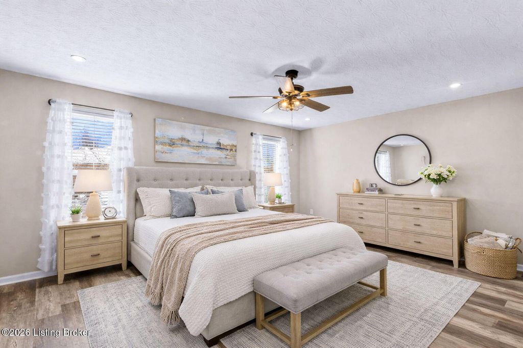 Photo of 214 Garnette Ct, Mt Washington, KY 40047 (MLS # 1709569)