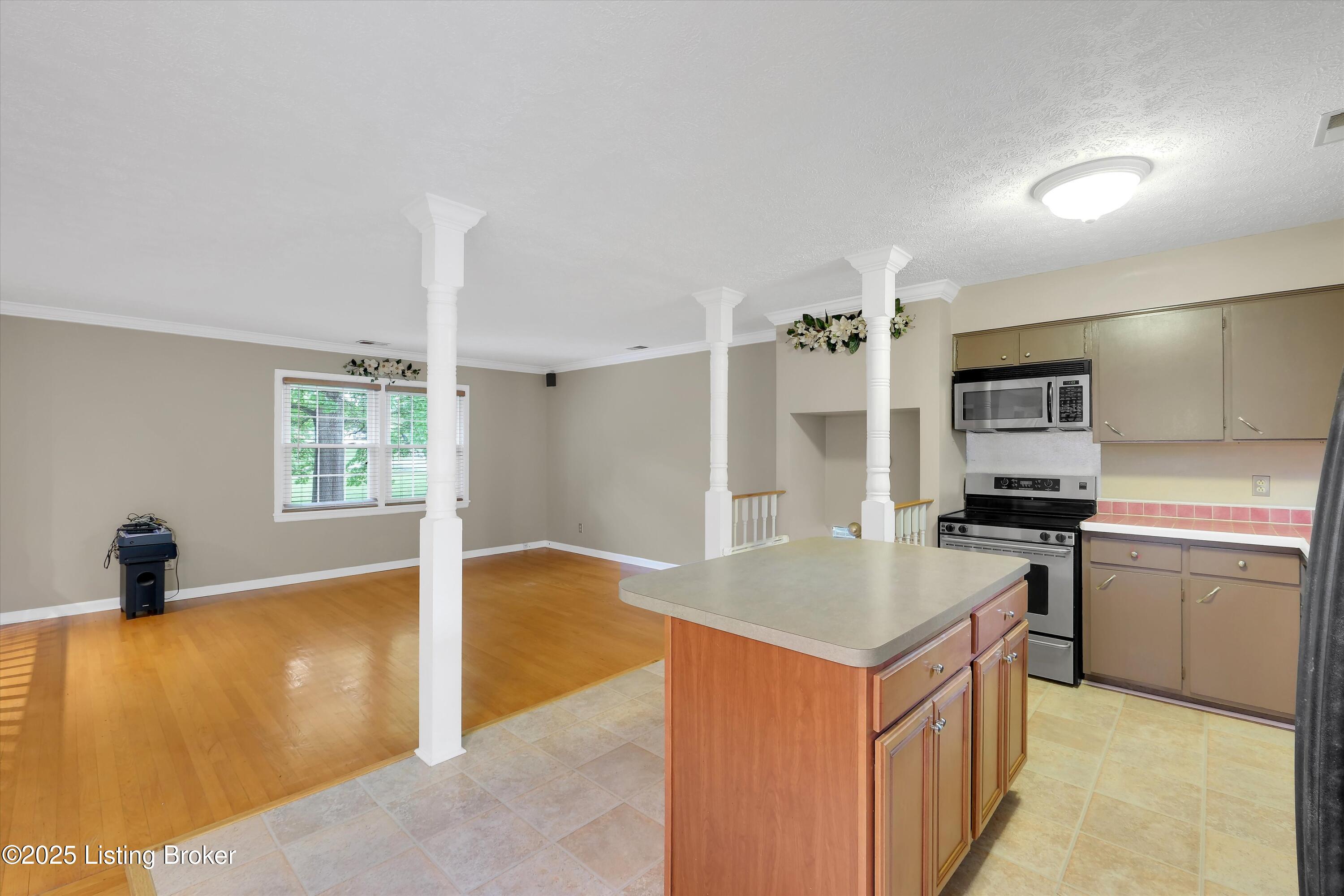 322 Riverview Dr, Mt Washington, Pennsylvania image 14