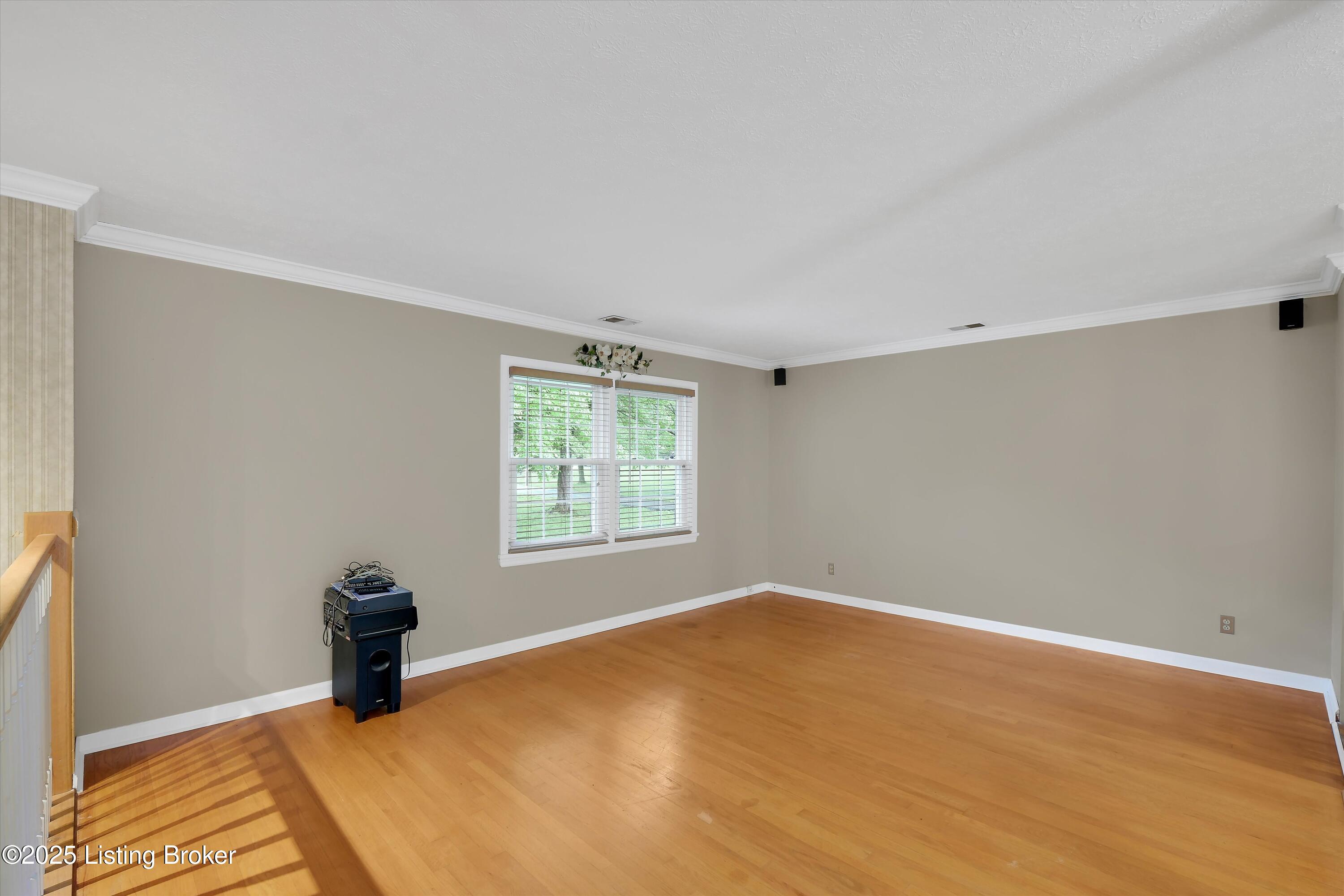 322 Riverview Dr, Mt Washington, Pennsylvania image 8