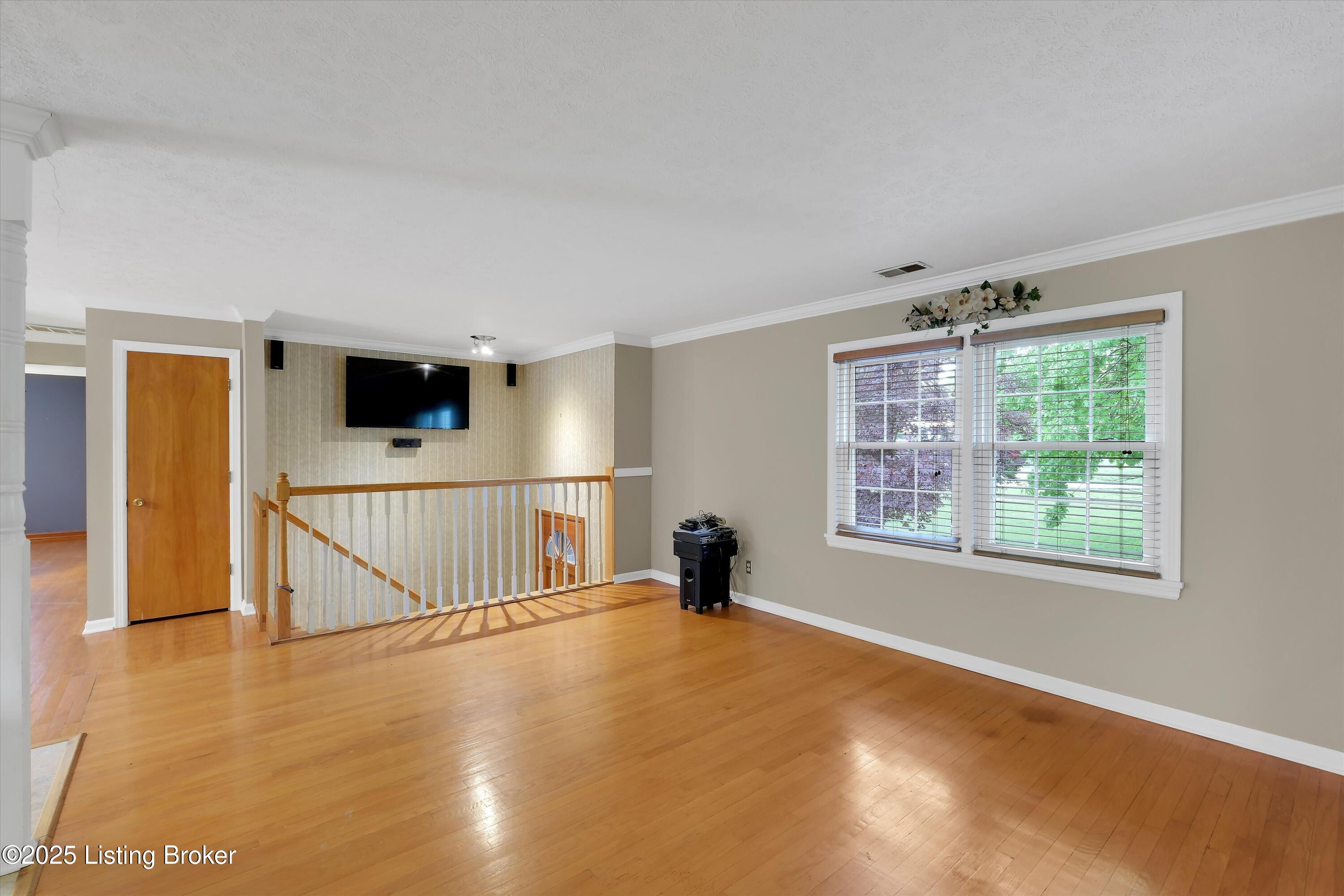 322 Riverview Dr, Mt Washington, Pennsylvania image 9
