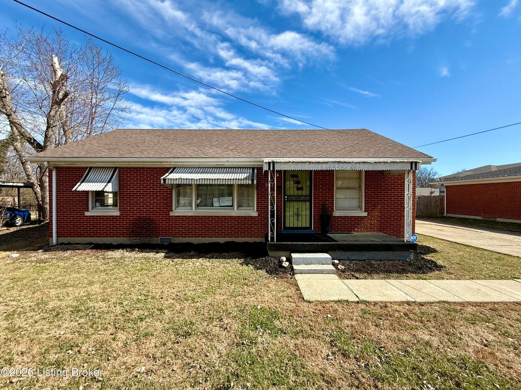 Photo of 5413 Bungalow Dr, Louisville, KY 40258 (MLS # 1710192)
