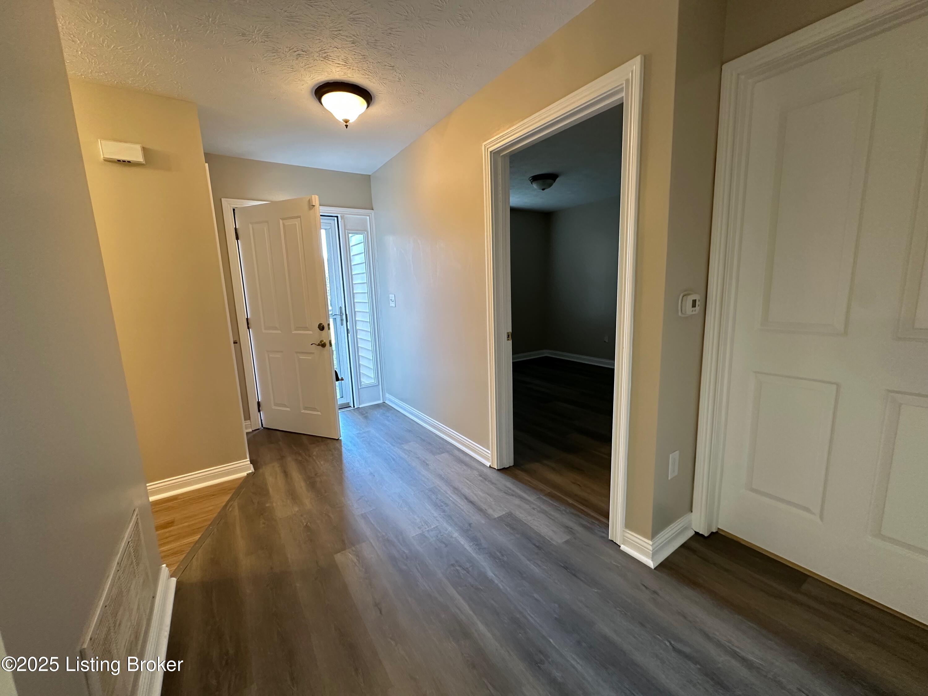 3923 Hillcross Dr, Louisville, Kentucky image 9
