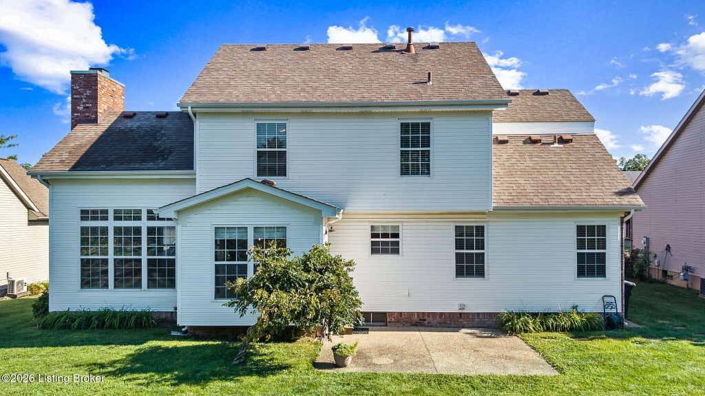 Photo of 8913 Fox Chase Pl, Louisville, KY 40228 (MLS # 1725498)