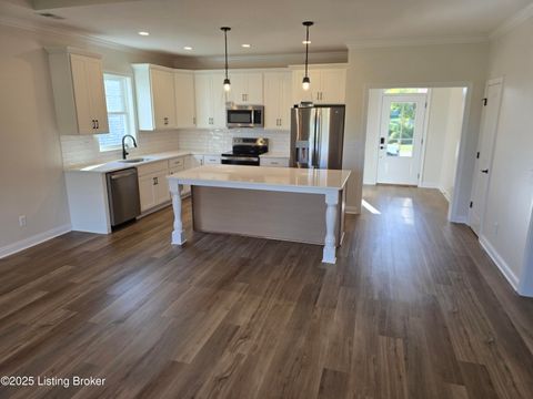 Photo of 4427 Lochridge Pkwy, Louisville, KY 40299 (MLS # 1701507)