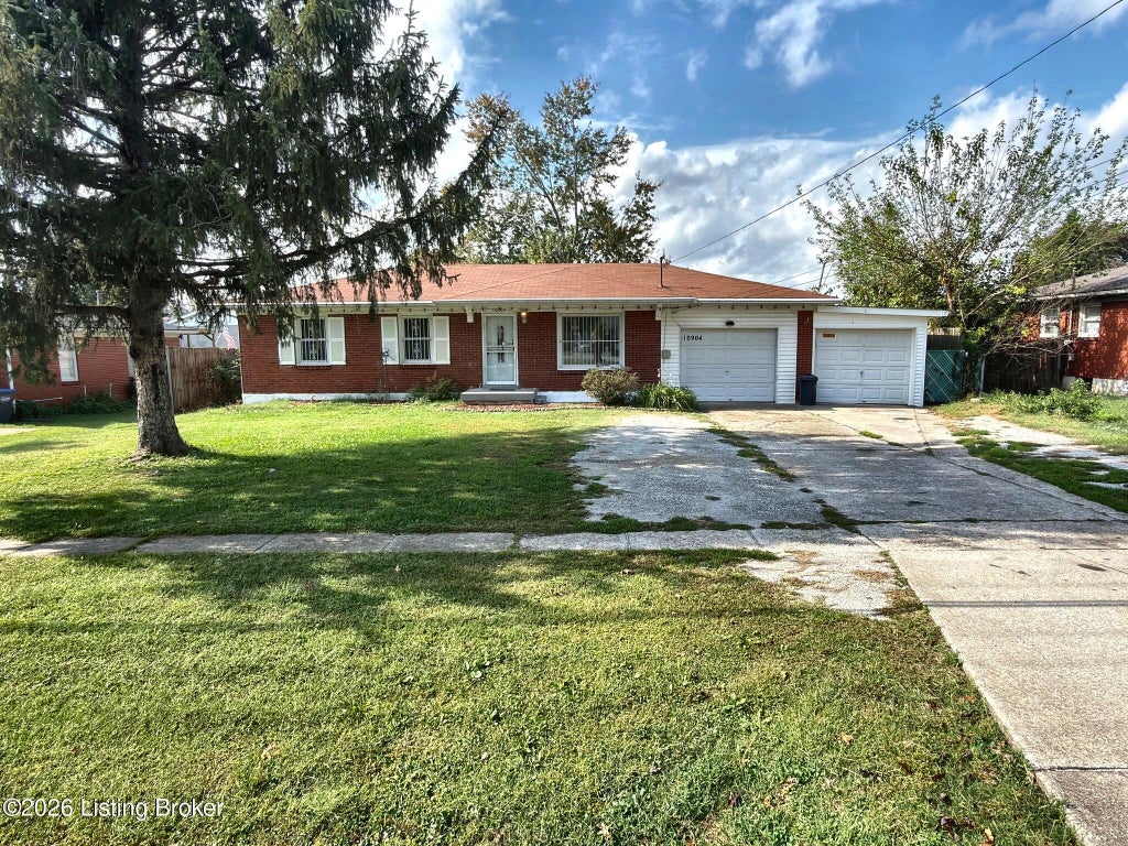Photo of 10904 Deering Rd, Louisville, KY 40272 (MLS # 1731654)