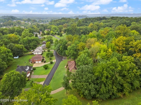 Tiny photo for 9109 Hi View Ln, Louisville, KY 40272 (MLS # 1728825)