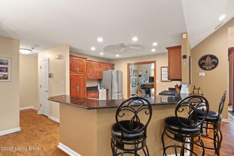 Tiny photo for 9109 Hi View Ln, Louisville, KY 40272 (MLS # 1728825)