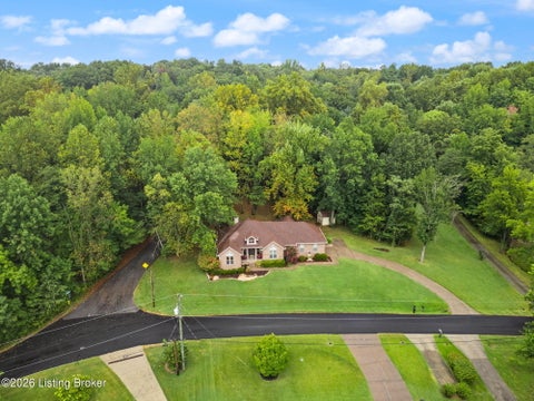 Tiny photo for 9109 Hi View Ln, Louisville, KY 40272 (MLS # 1728825)