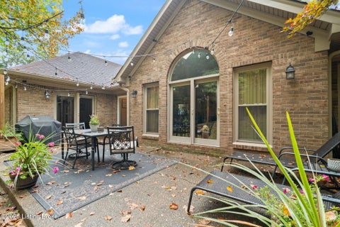 Tiny photo for 9109 Hi View Ln, Louisville, KY 40272 (MLS # 1728825)