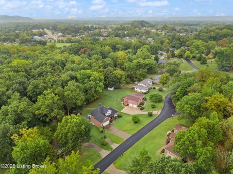 Tiny photo for 9109 Hi View Ln, Louisville, KY 40272 (MLS # 1728825)