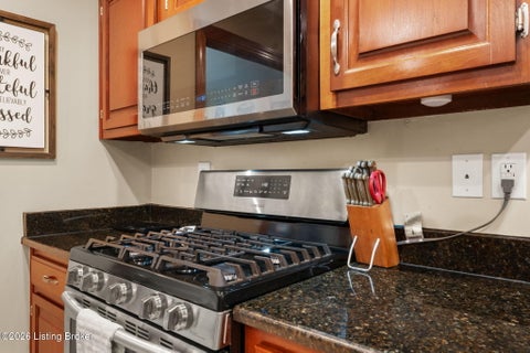 Tiny photo for 9109 Hi View Ln, Louisville, KY 40272 (MLS # 1728825)
