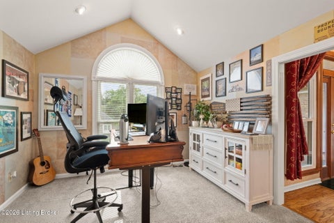 Tiny photo for 9109 Hi View Ln, Louisville, KY 40272 (MLS # 1728825)