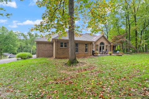 Tiny photo for 9109 Hi View Ln, Louisville, KY 40272 (MLS # 1728825)