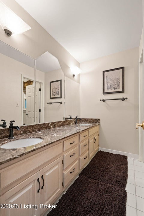 Tiny photo for 9109 Hi View Ln, Louisville, KY 40272 (MLS # 1728825)