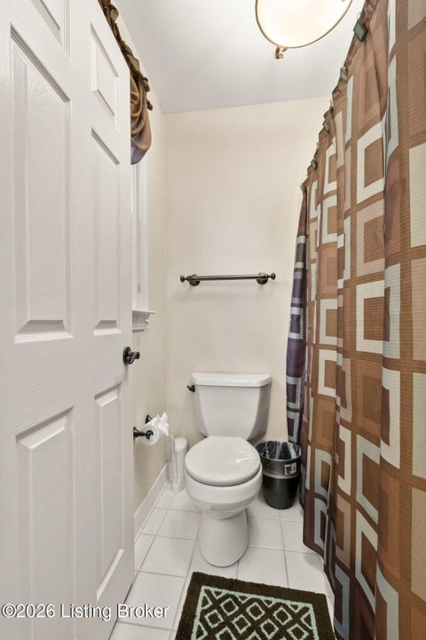 Tiny photo for 9109 Hi View Ln, Louisville, KY 40272 (MLS # 1728825)