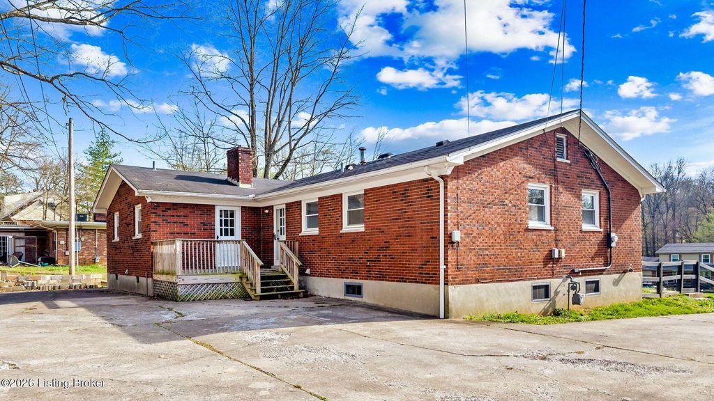 Photo of 8199 Arnoldtown Rd, Louisville, KY 40214 (MLS # 1716840)
