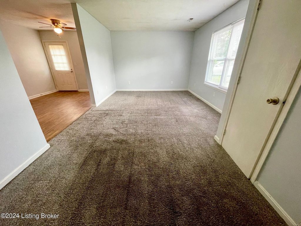 Photo of 3003 Jason Dr #B, New Albany, IN 47150 (MLS # 1704567)