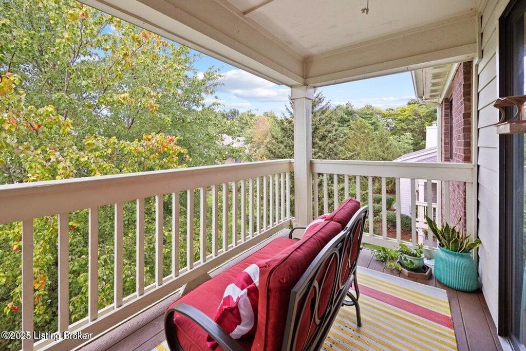 Photo of 3507 Lennox View Ct #312, Louisville, KY 40299 (MLS # 1704459)