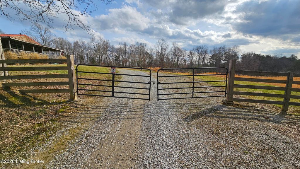 Photo of 2586 Logsdon Cemetery Rd, Clarkson, KY 42726 (MLS # 1710520)