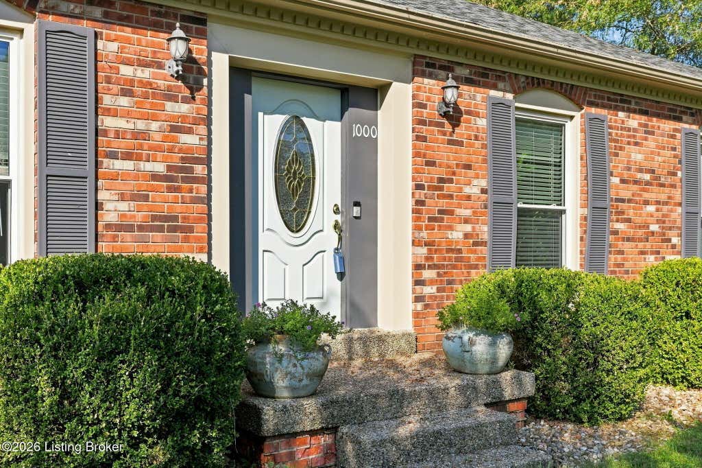 Photo of 1000 Cliffwood Dr, Goshen, KY 40026 (MLS # 1727479)