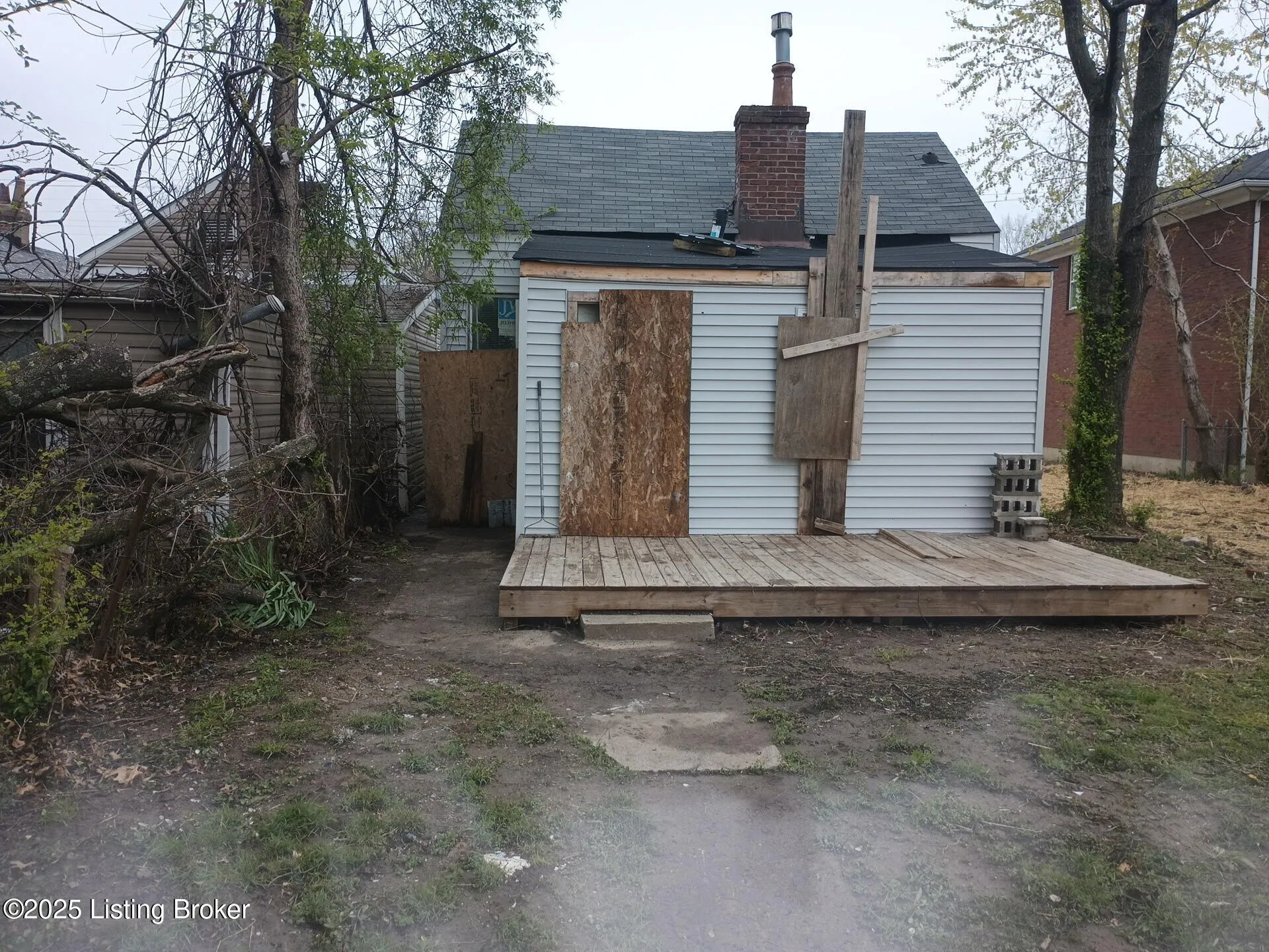 Louisville, Kentucky 40211, United States, 3 Bedrooms Bedrooms, ,1 BathroomBathrooms,Residential,Active,108589