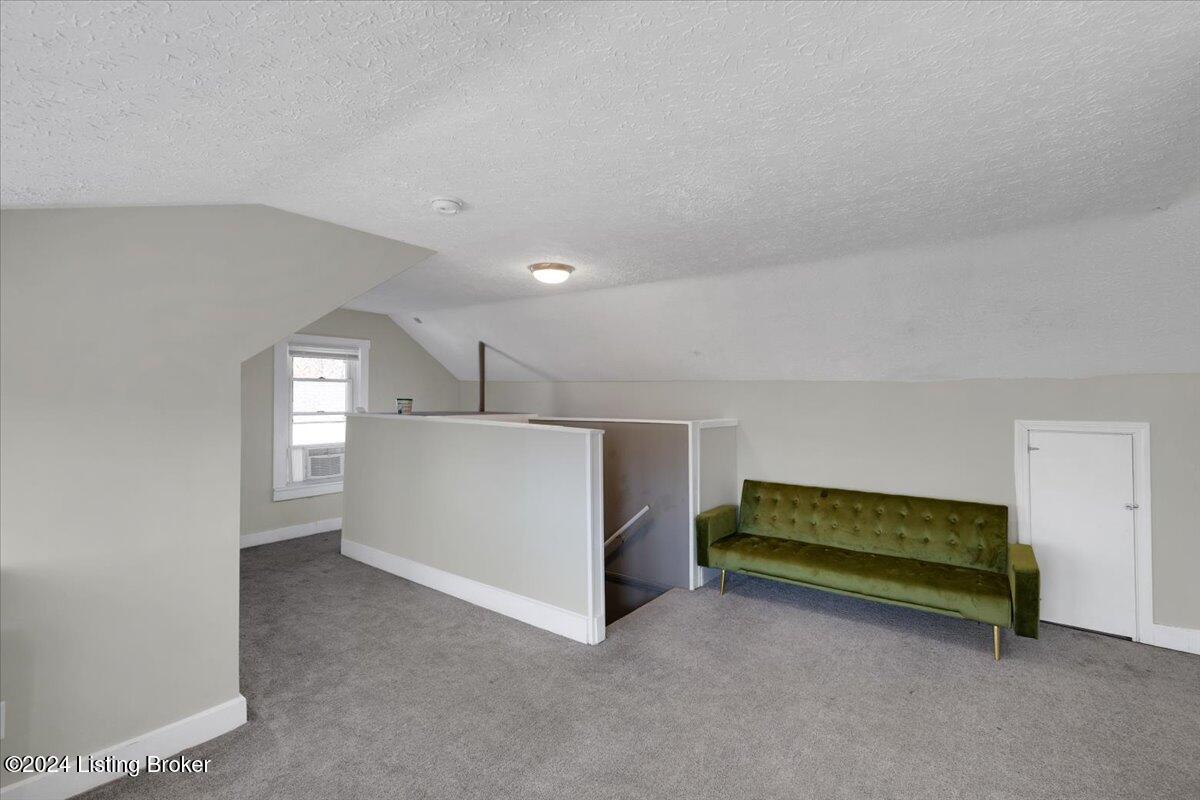 621 S 41st St, Louisville, Pennsylvania image 34