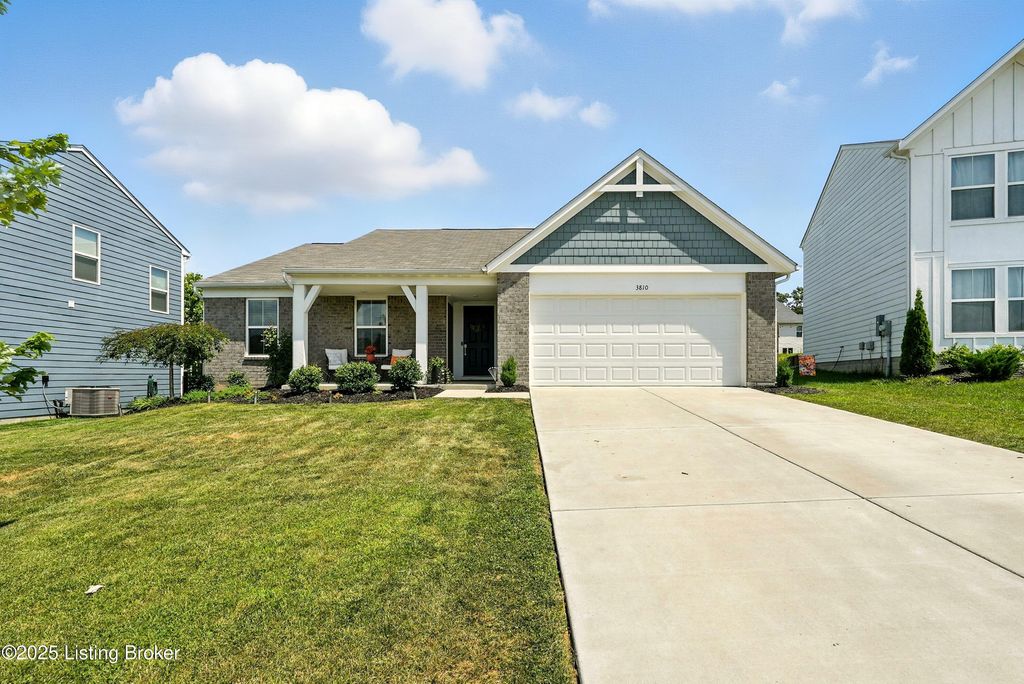 Photo of 3810 Scarlet Oak Ln, La Grange, KY 40031 (MLS # 1704162)