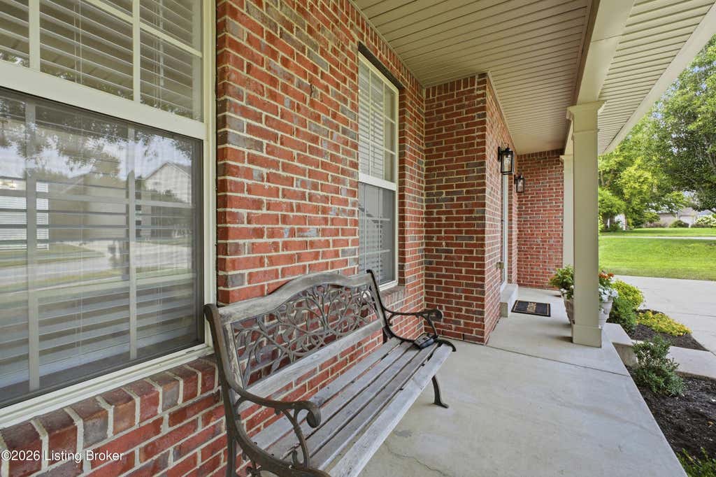 Photo of 15424 Beckley Hills Dr, Louisville, KY 40245 (MLS # 1724755)