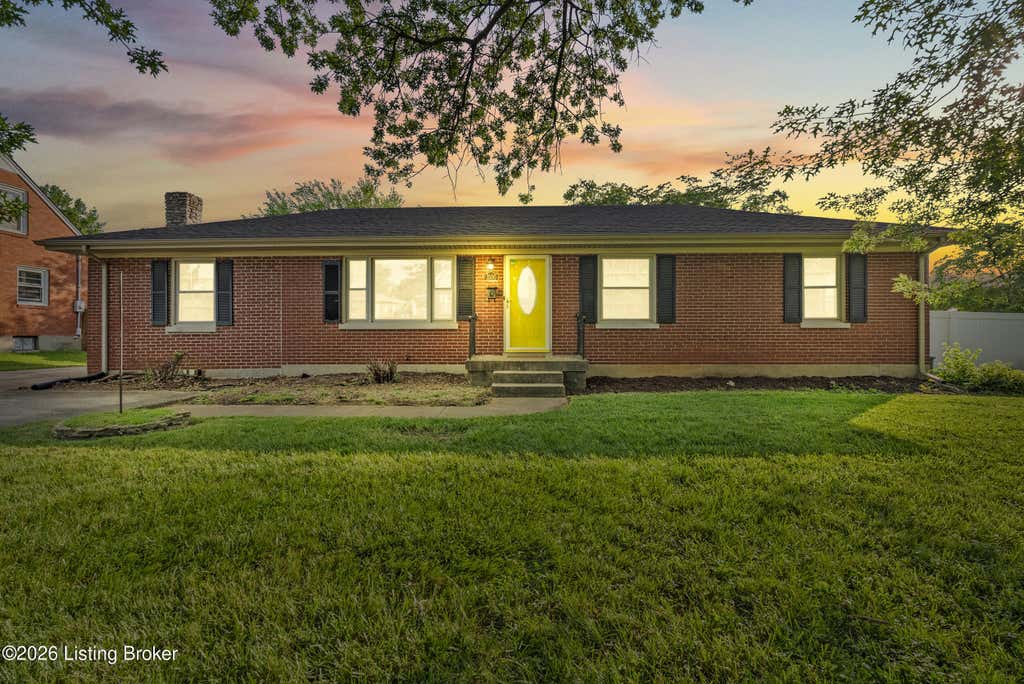 Photo of 3500 Tyrone Dr, Louisville, KY 40218 (MLS # 1722294)