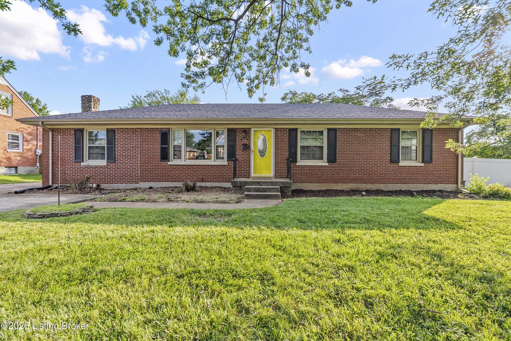 Photo of 3500 Tyrone Dr, Louisville, KY 40218 (MLS # 1722294)