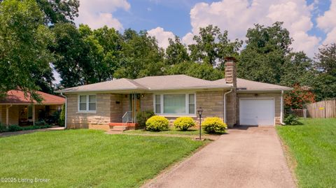 Photo of 3112 Lakeview Dr, Louisville, KY 40205 (MLS # 1699867)