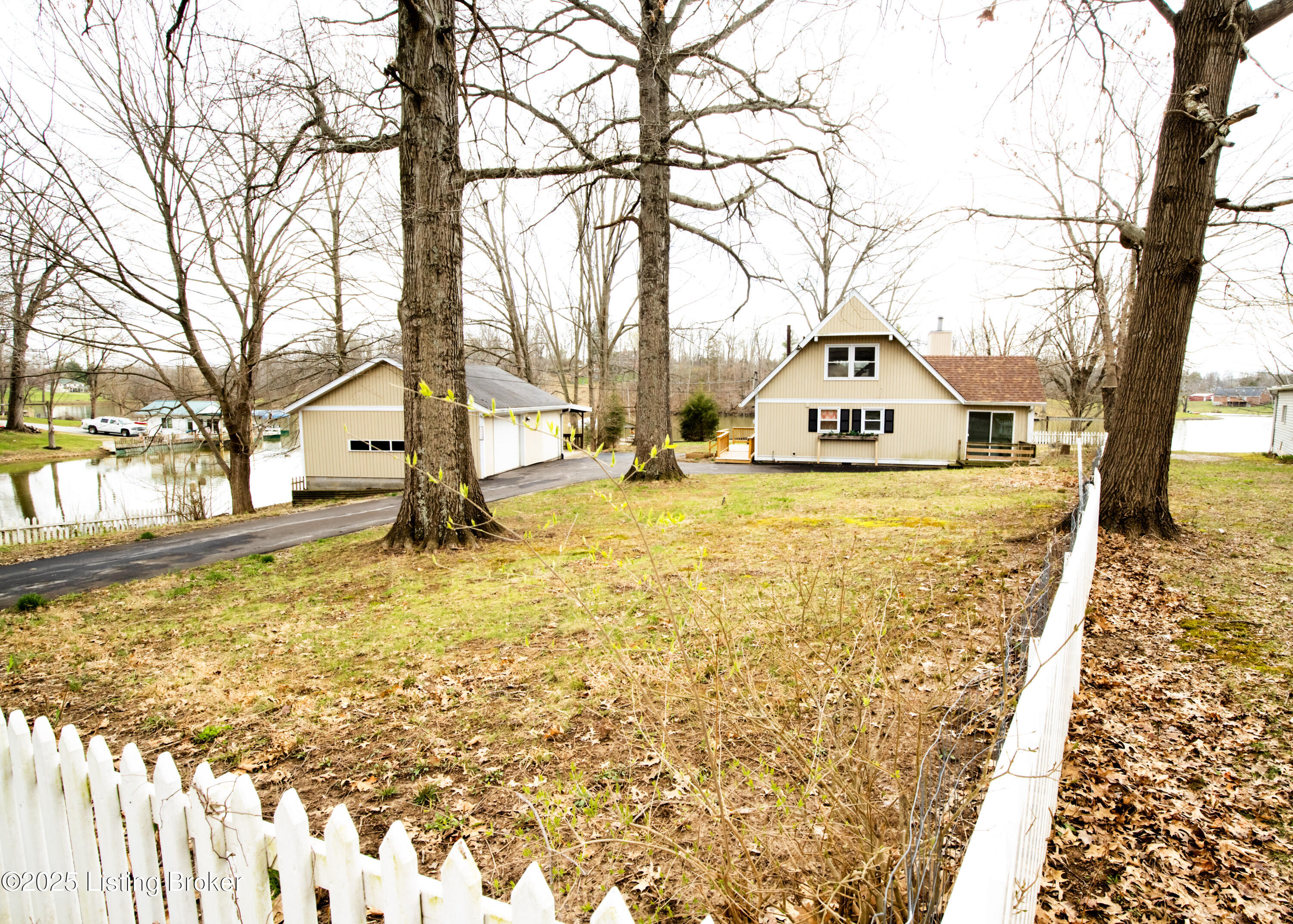 2004 Crystal Dr, La Grange, Kentucky image 6
