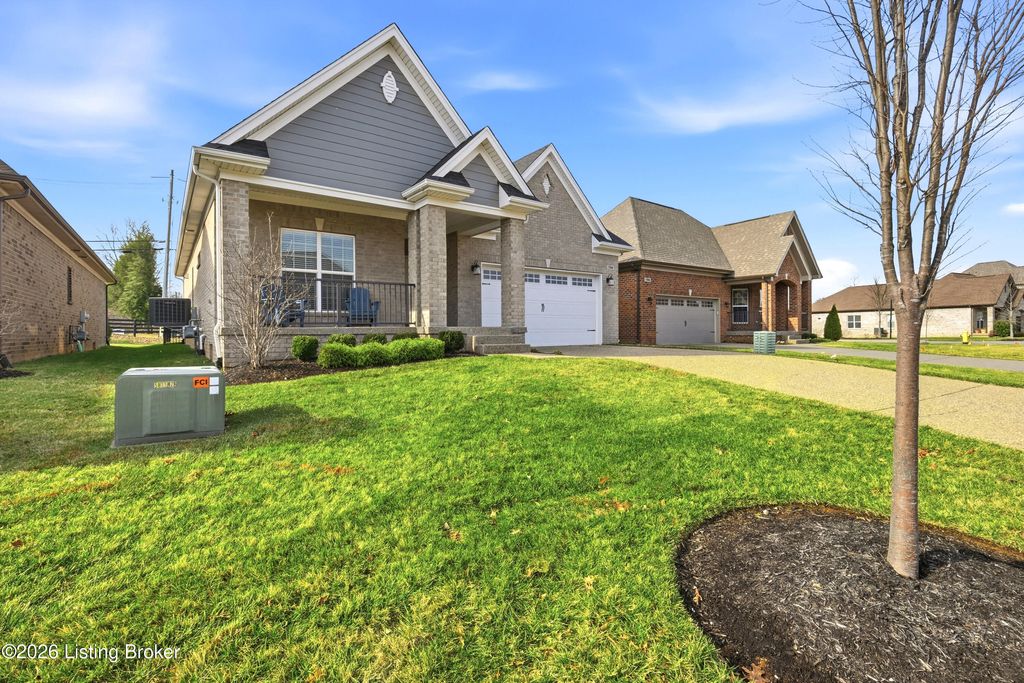 Photo of 1302 Conservatory Ln, Louisville, KY 40223 (MLS # 1706900)