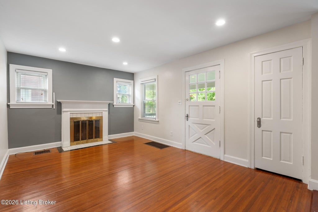 Photo of 407 Macon Ave, Louisville, KY 40207 (MLS # 1727763)