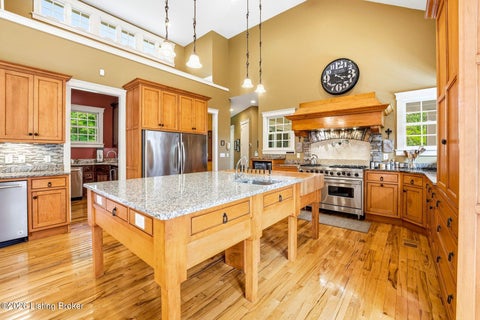 Tiny photo for 1500 Bluegrass Pkwy, La Grange, KY 40031 (MLS # 1729713)