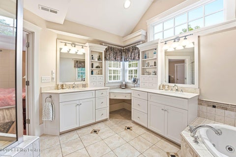 Tiny photo for 1500 Bluegrass Pkwy, La Grange, KY 40031 (MLS # 1729713)
