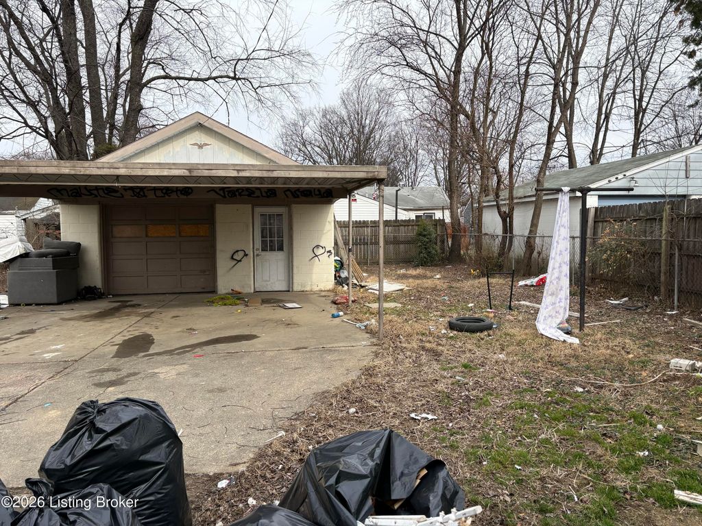 Photo of 1605 Arcade Ave, Louisville, KY 40215 (MLS # 1709882)